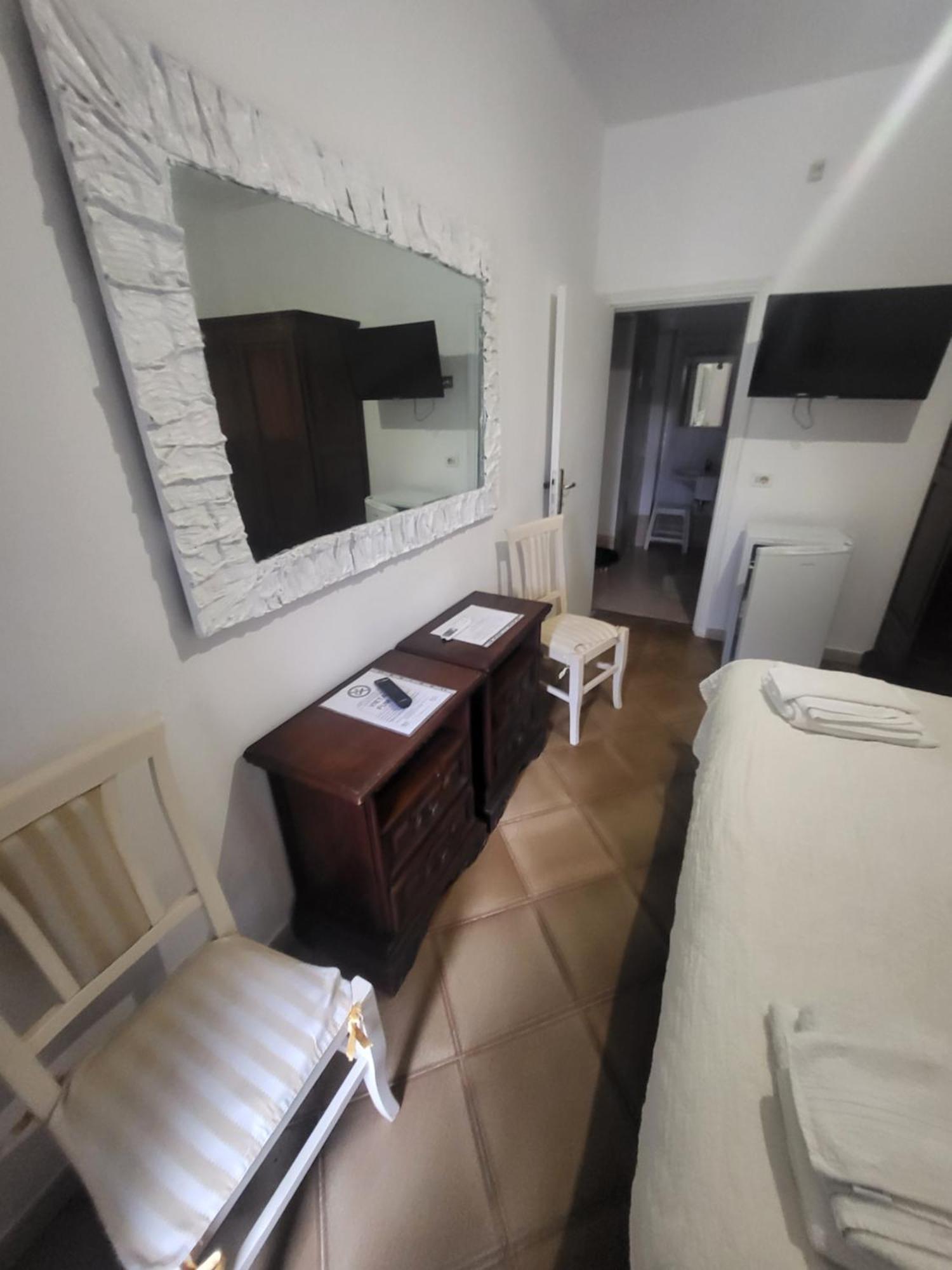 Hotel Dory อัลบิเนีย ภายนอก รูปภาพ